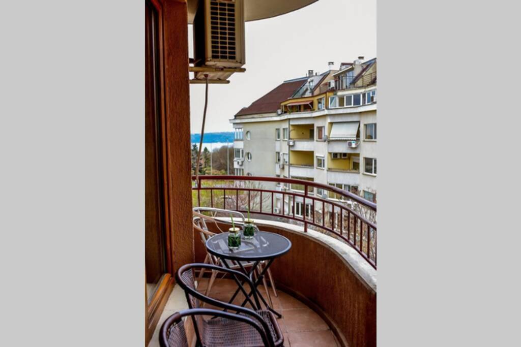 Sea View Apartment Next To Sea Garden And Beach Βάρνα Εξωτερικό φωτογραφία