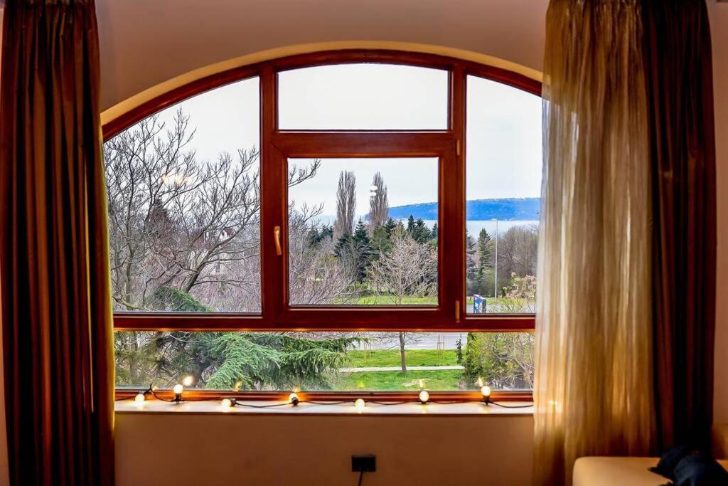 Sea View Apartment Next To Sea Garden And Beach Βάρνα Εξωτερικό φωτογραφία